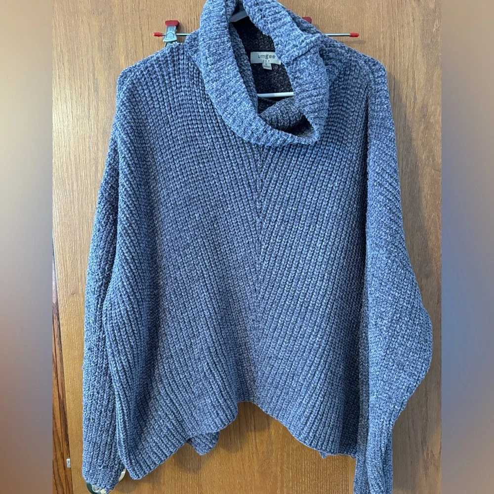 Umgee‎ Sweater Womens Small Turtleneck Relaxed Oversized Knit - Picture 2 of 7